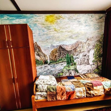 Laila Guest House メスティア エクステリア 写真