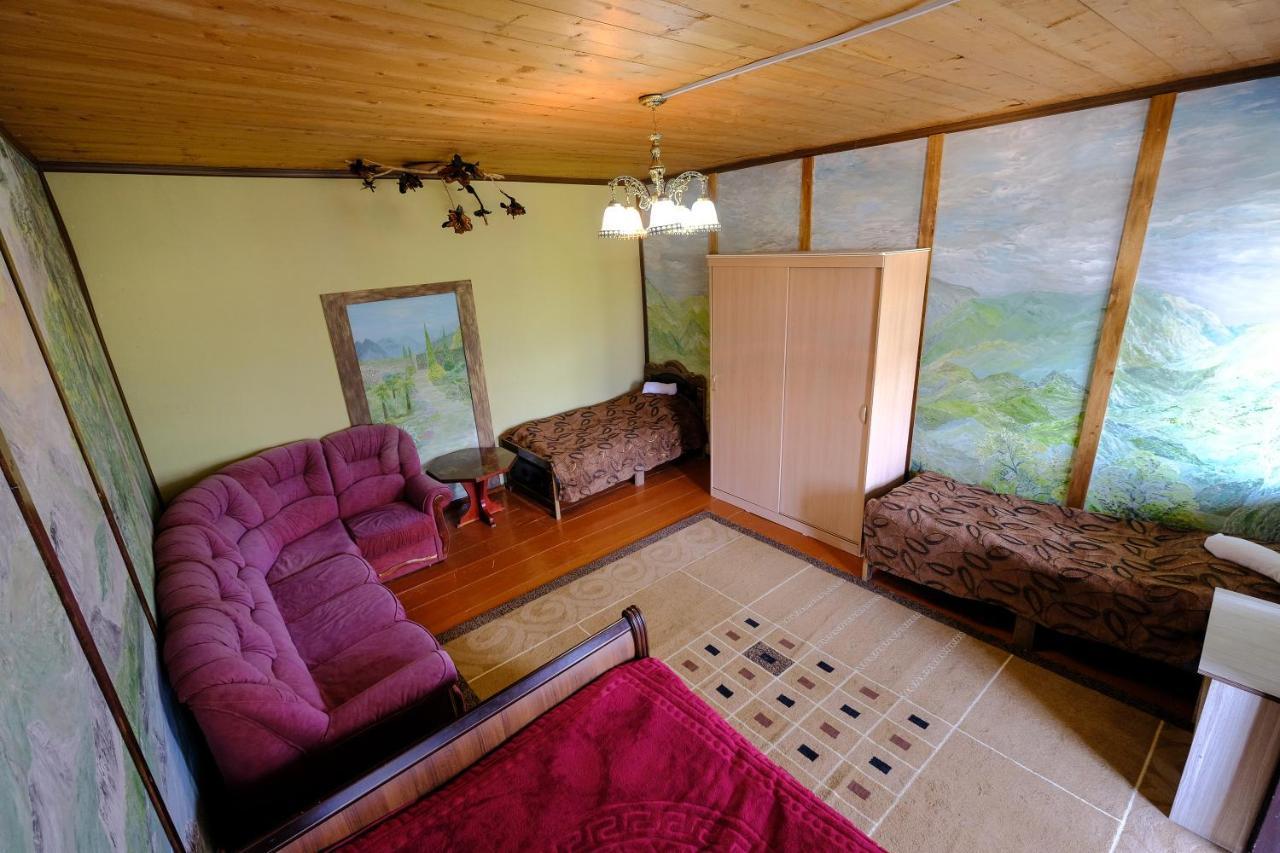 Laila Guest House メスティア エクステリア 写真