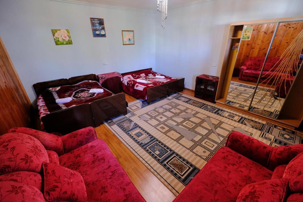 Laila Guest House メスティア エクステリア 写真